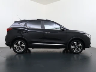 MG ZS EV – thumbnail 8