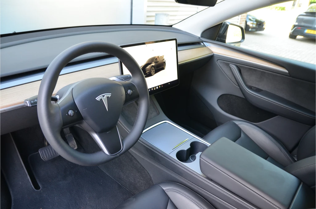 Tesla Model Y – foto 10