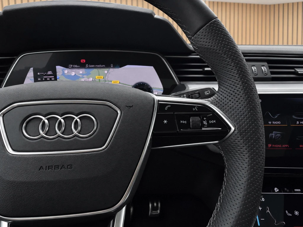 Audi Q8 e-tron – foto 13