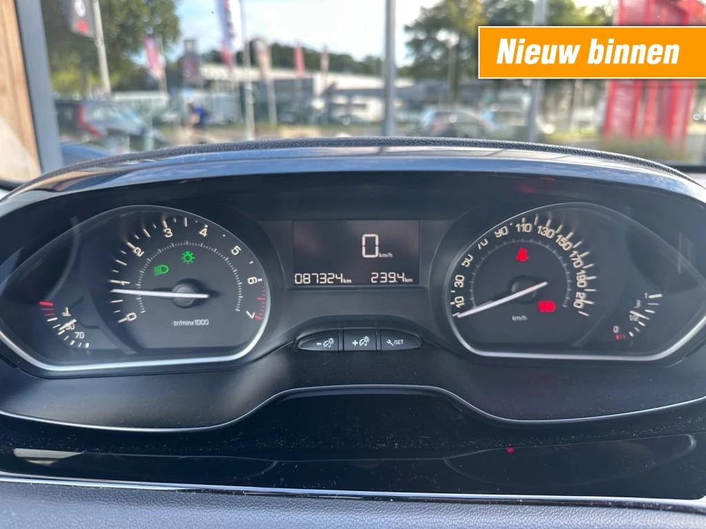 Peugeot 208 – foto 19
