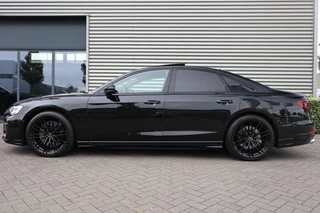 Audi S8 – thumbnail 2