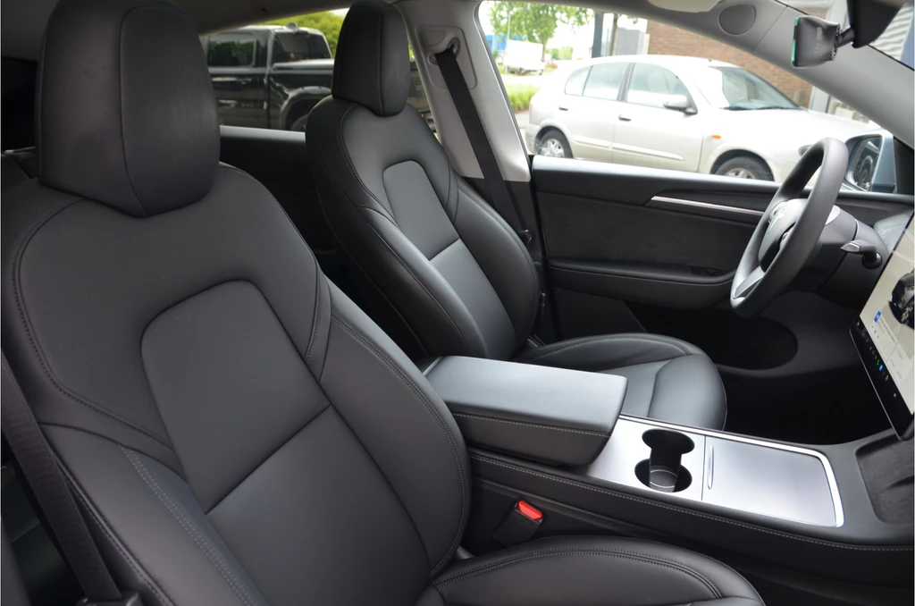 Tesla Model Y – foto 7