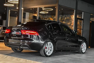 Jaguar XE – thumbnail 7