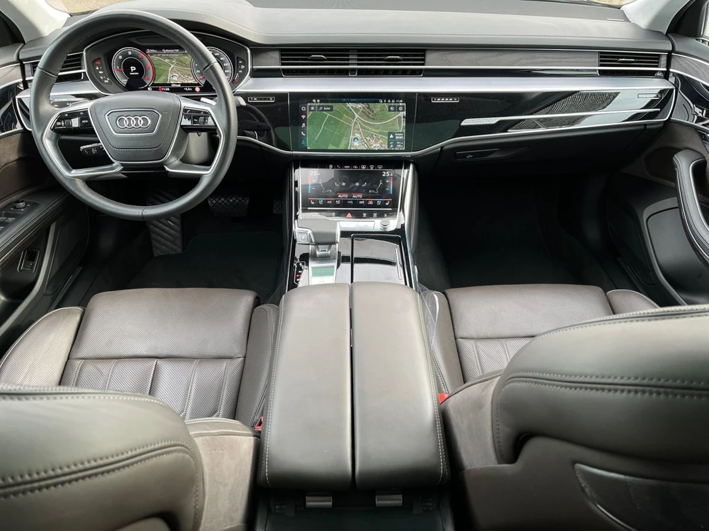 Audi A8 – foto 9