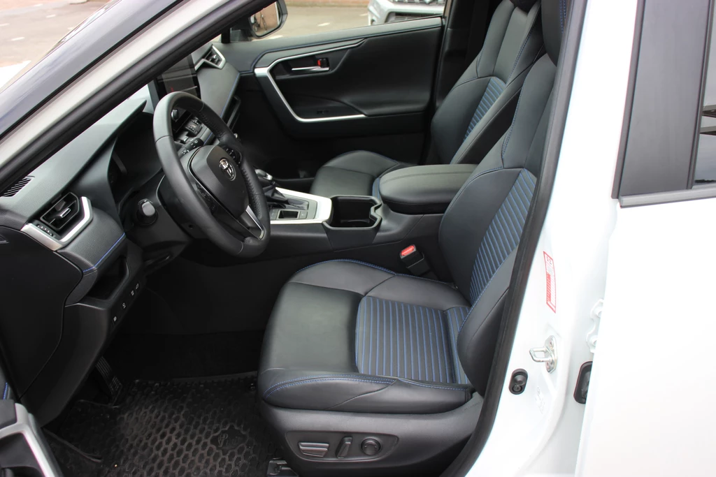 Toyota RAV4 – foto 12