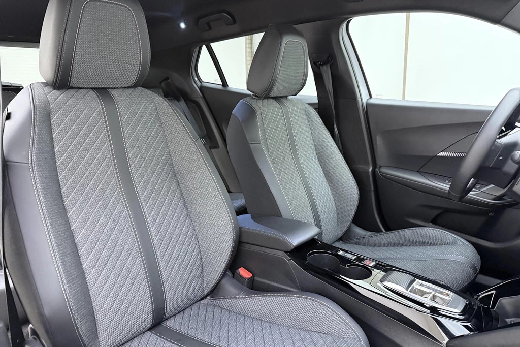 Peugeot e-2008 – foto 14