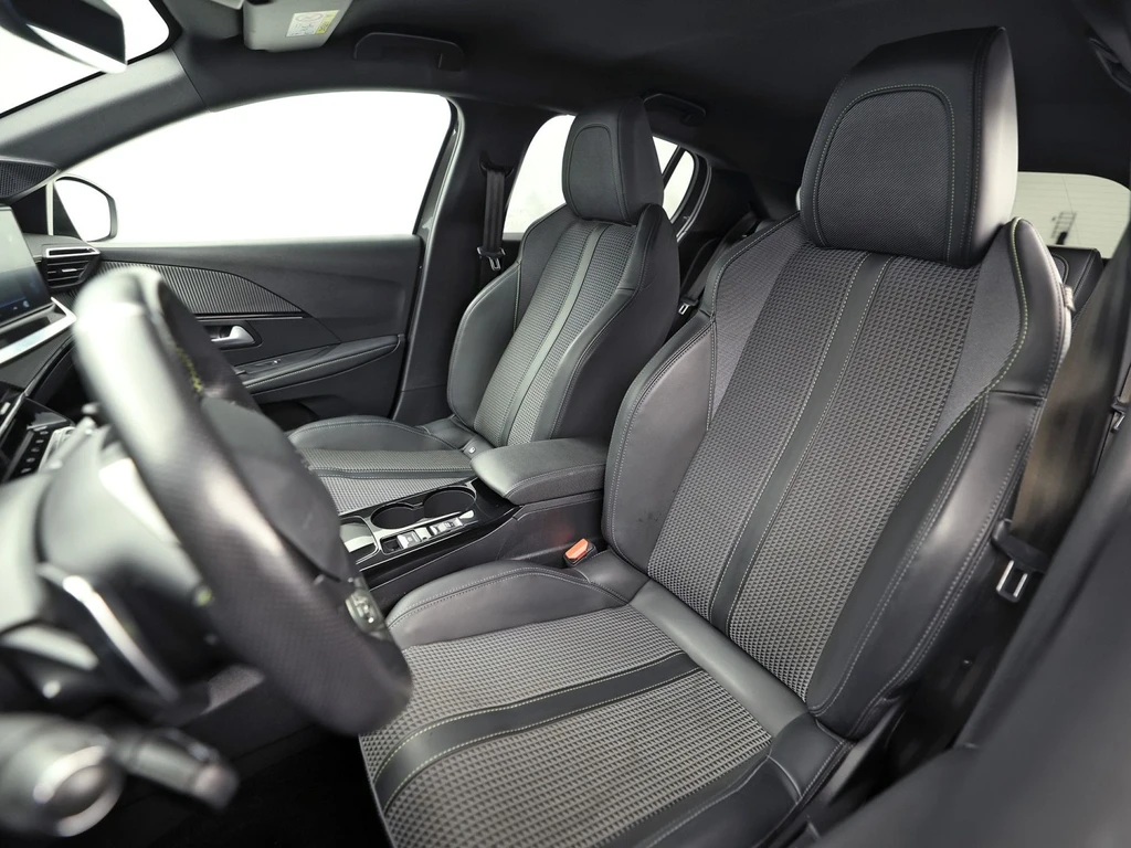 Peugeot 208 – foto 18