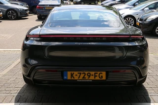 Porsche Taycan – thumbnail 3