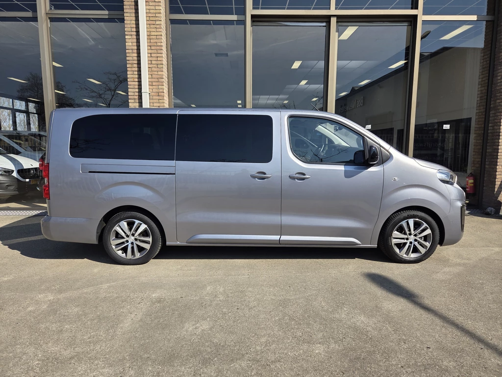 Peugeot e-Traveller – foto 12
