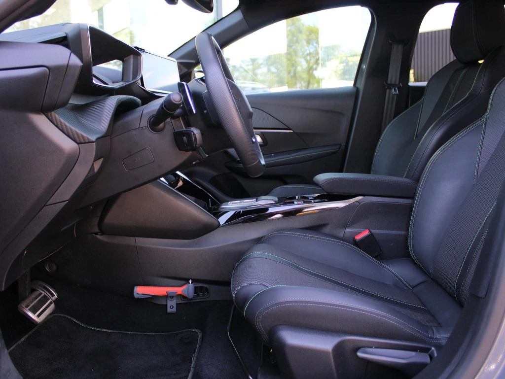 Peugeot 208 – foto 13