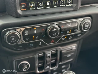 Jeep Wrangler – thumbnail 32