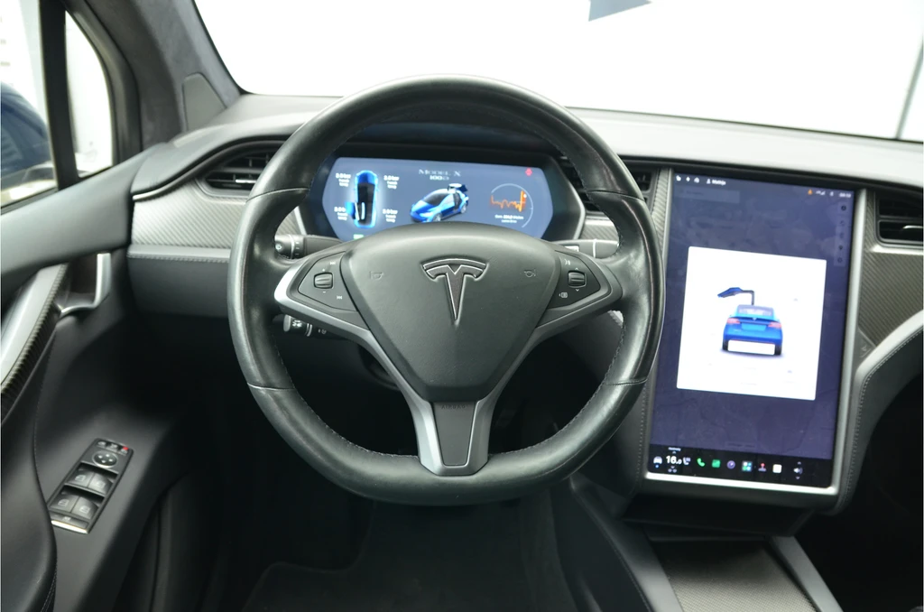 Tesla Model X – foto 17