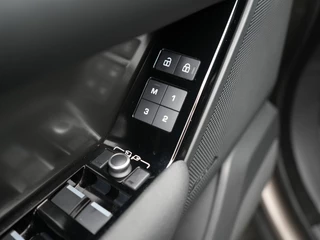Land Rover Range Rover Velar – thumbnail 18