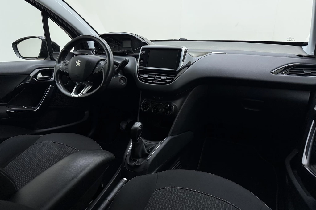 Peugeot 208 – foto 15