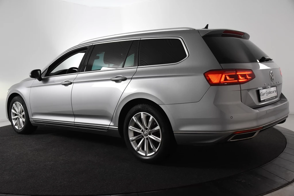 Volkswagen Passat – foto 8