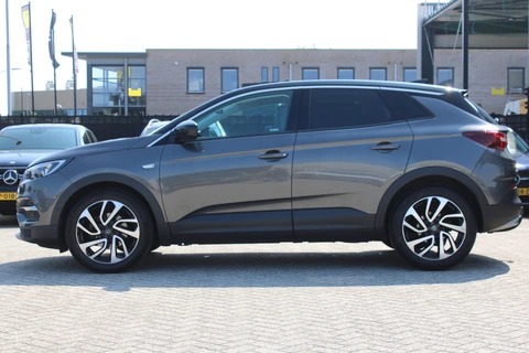 Opel Grandland X 1.2 Turbo 130pk Innovation AGR LEDER NAVI CAMERA CARPLAY 19'' TREKHAAK