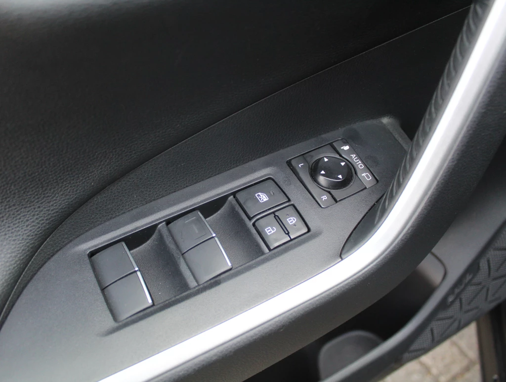 Toyota RAV4 – foto 19