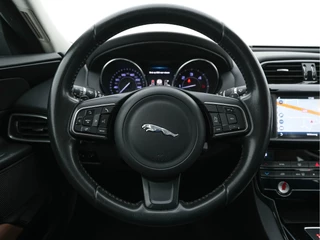 Jaguar XE – thumbnail 16
