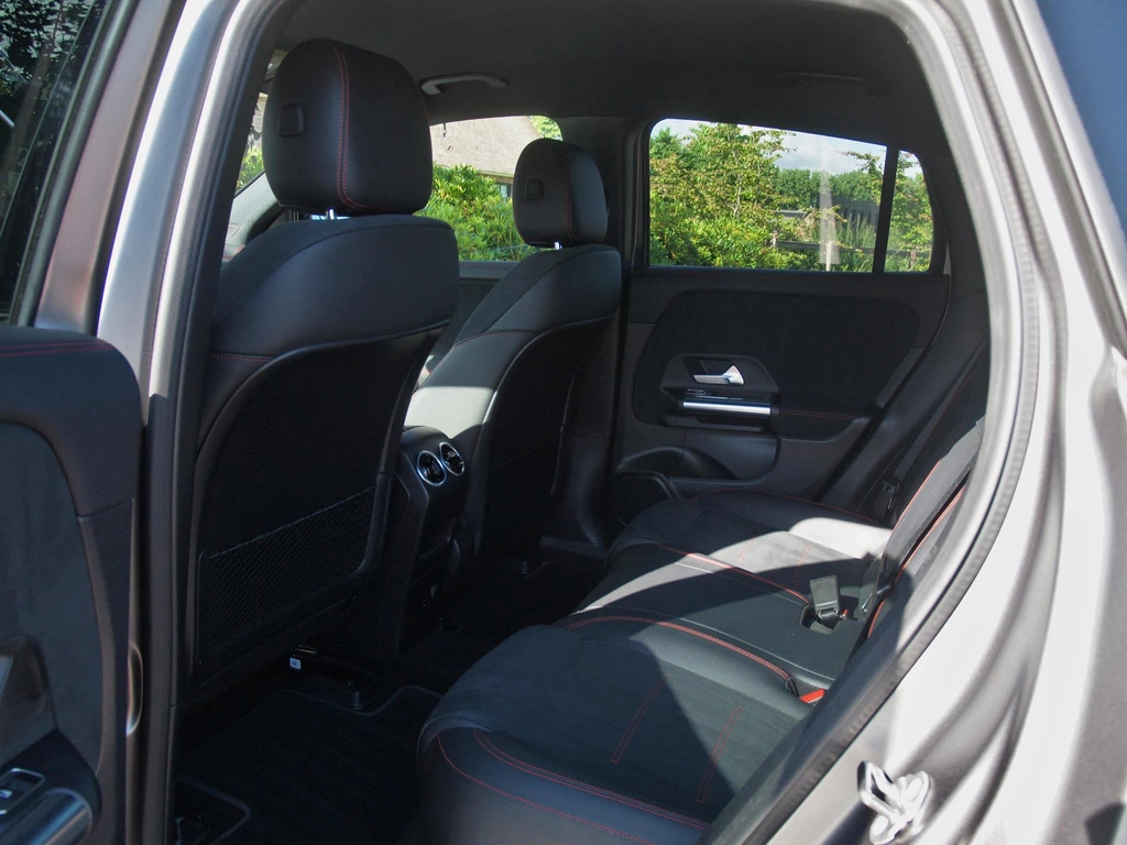 Mercedes-Benz EQA – foto 27