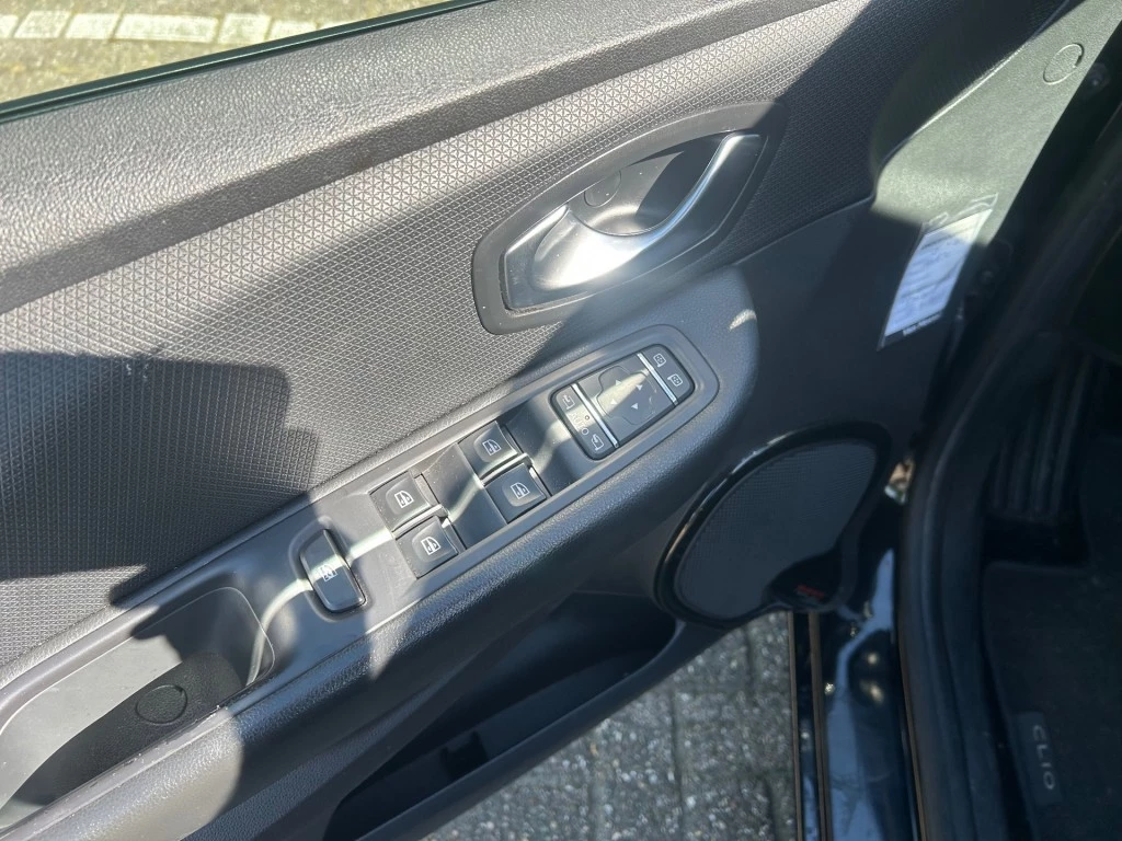 Renault Clio – foto 15