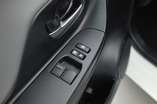 Toyota Yaris – thumbnail 12