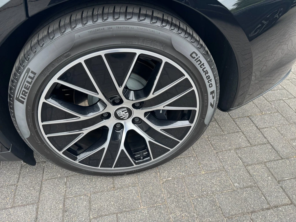 Porsche Taycan – foto 10