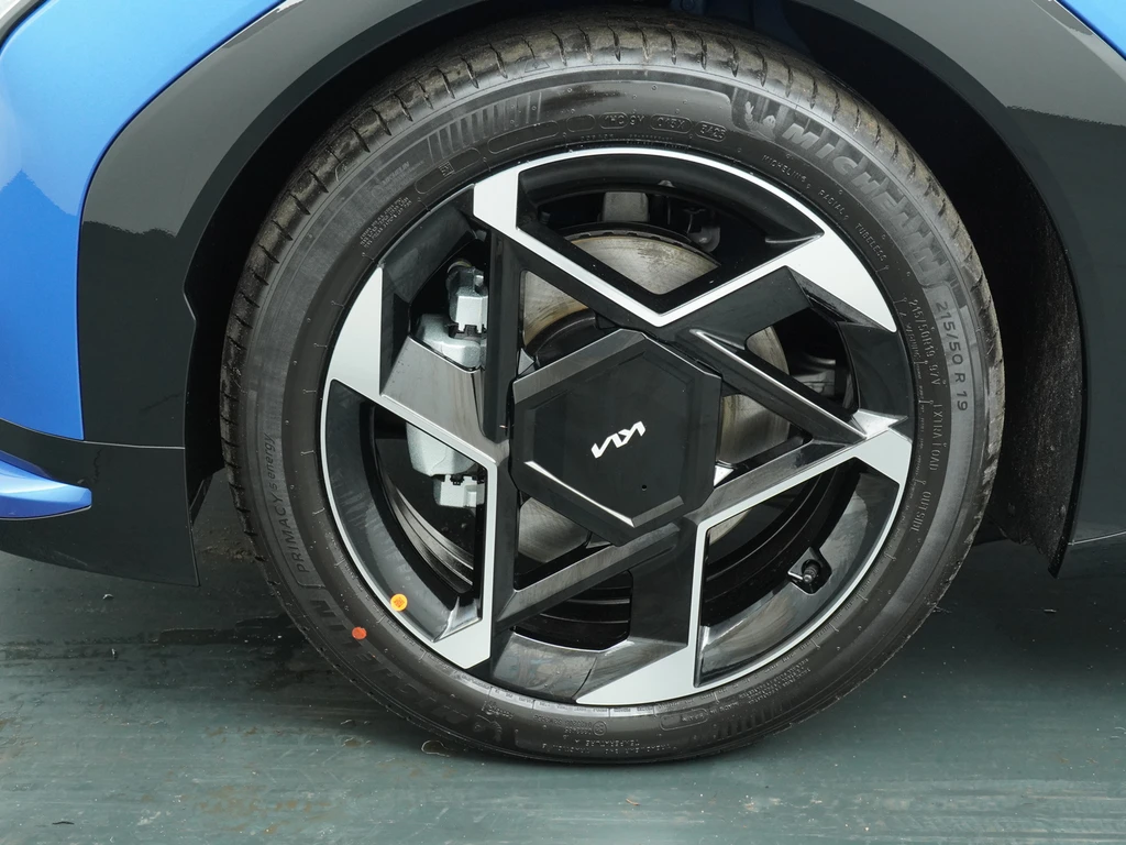 Kia EV4 – foto 15