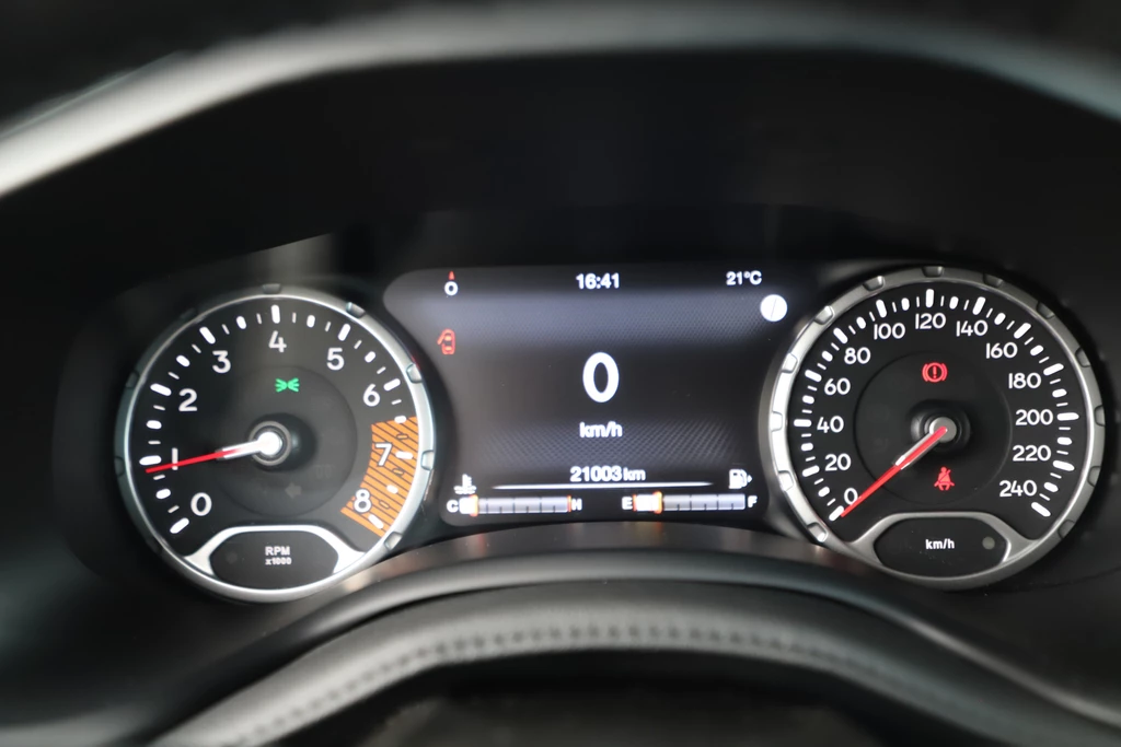 Jeep Renegade – foto 16