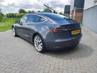 Tesla Model 3 – thumbnail 3
