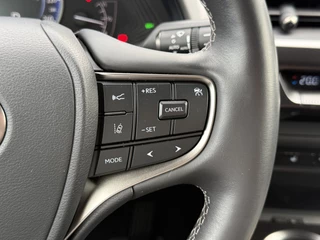 Lexus UX – thumbnail 19