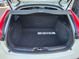 Volvo V40 – thumbnail 37