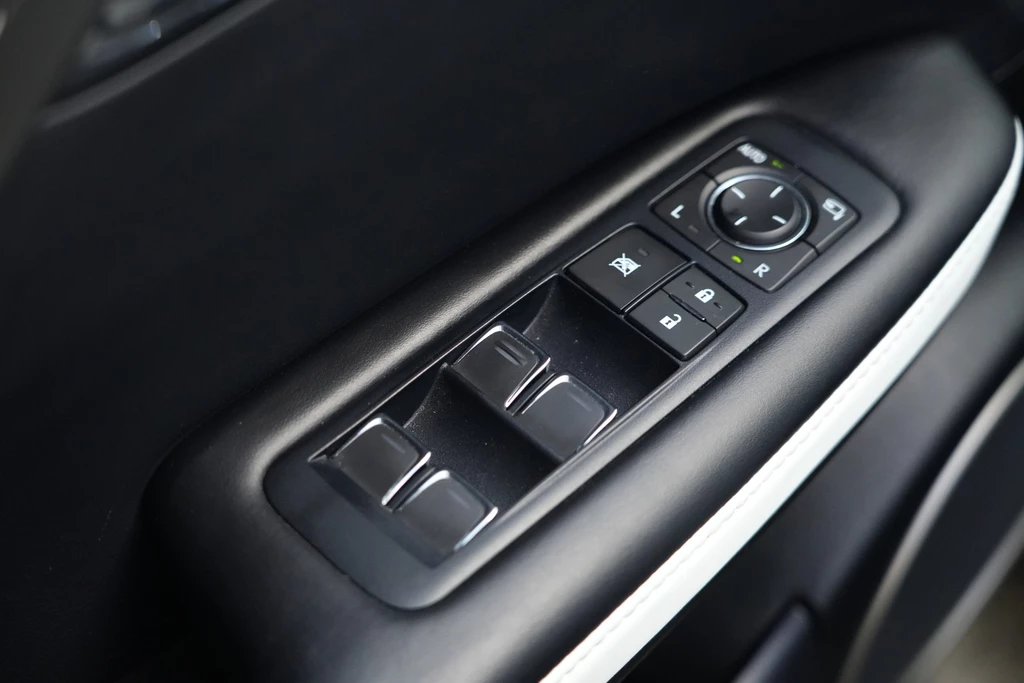Lexus RX – foto 30
