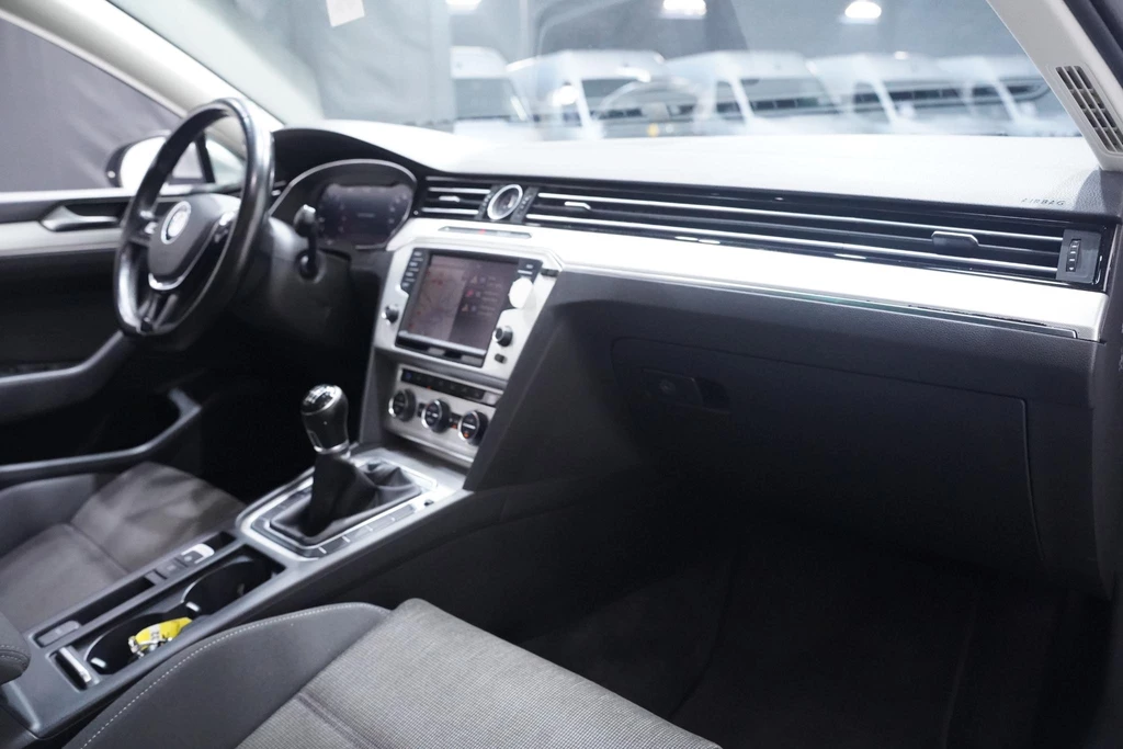 Volkswagen Passat – foto 40