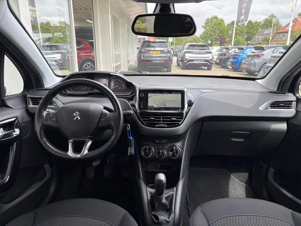 Peugeot 208 – foto 10