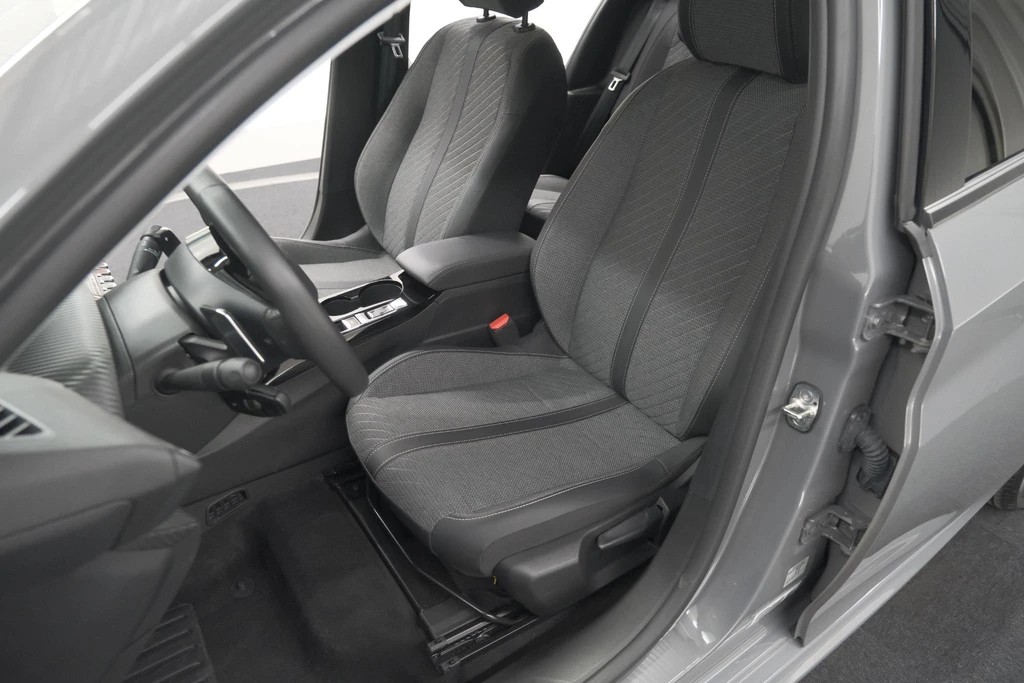 Peugeot 208 – foto 33