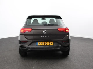 Volkswagen T-Roc – thumbnail 3