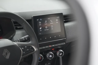 Renault Clio – thumbnail 50