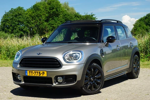 Mini Countryman 1.5 Cooper Chili 136pk Automaat - Melting Silver - Panorama/Carplay/Camera