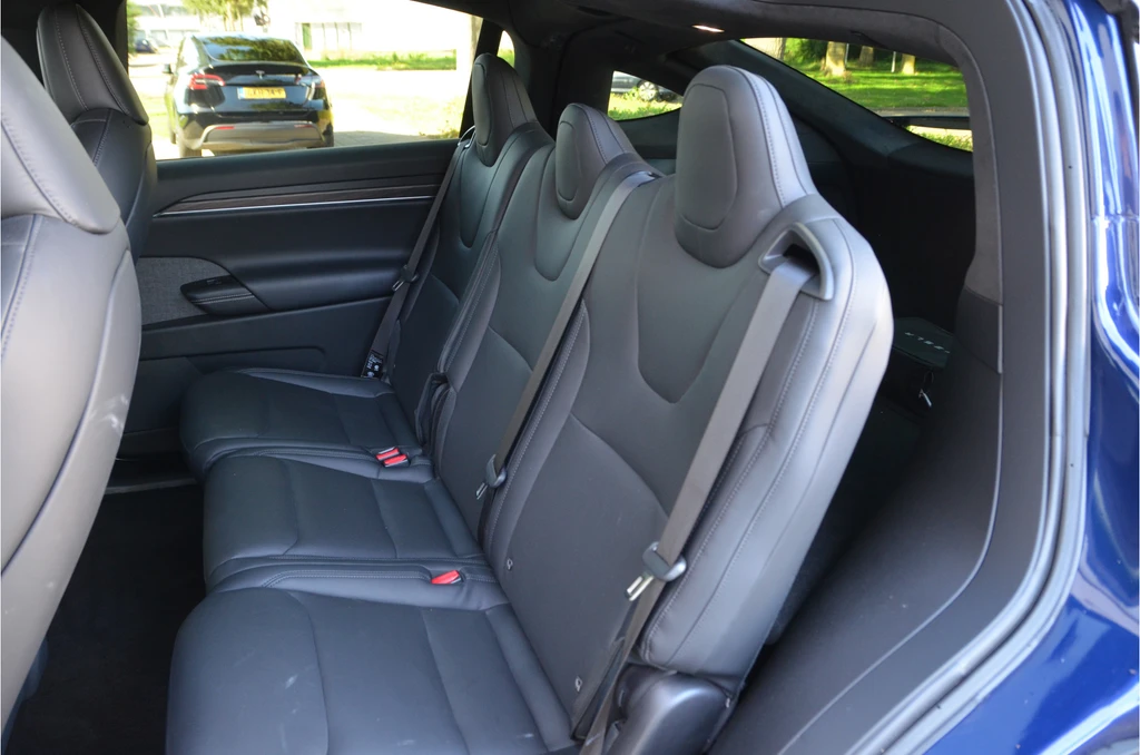 Tesla Model X – foto 17