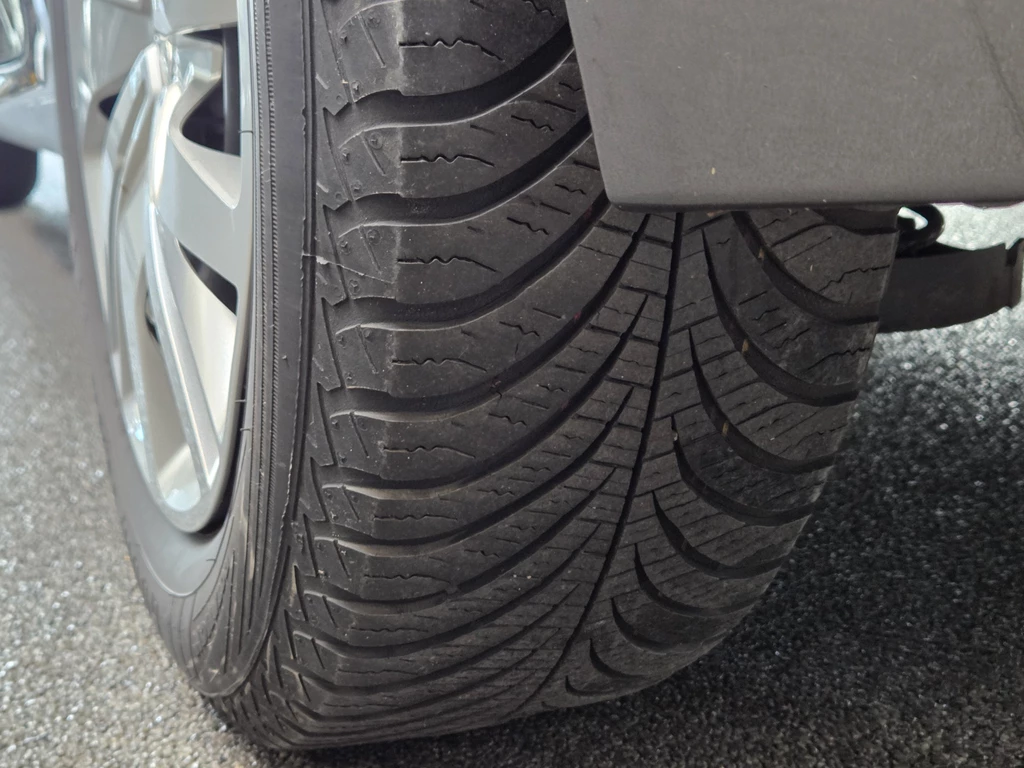 Peugeot 208 – foto 12