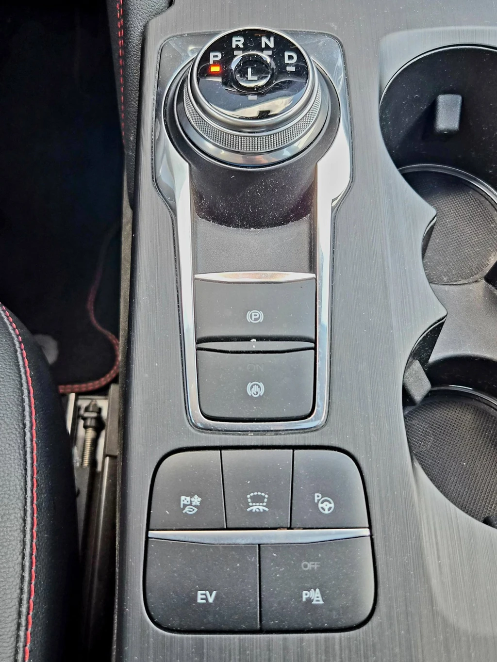 Ford Kuga – foto 34