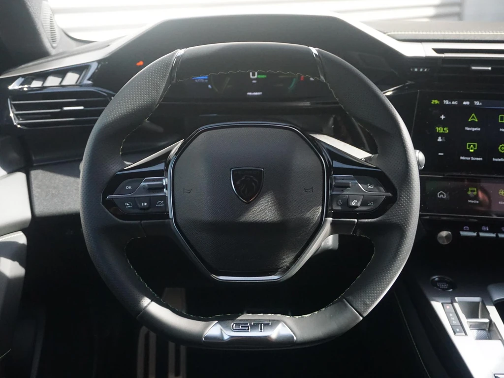 Peugeot e-308 – foto 16