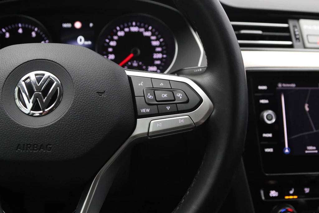 Volkswagen Passat – foto 24