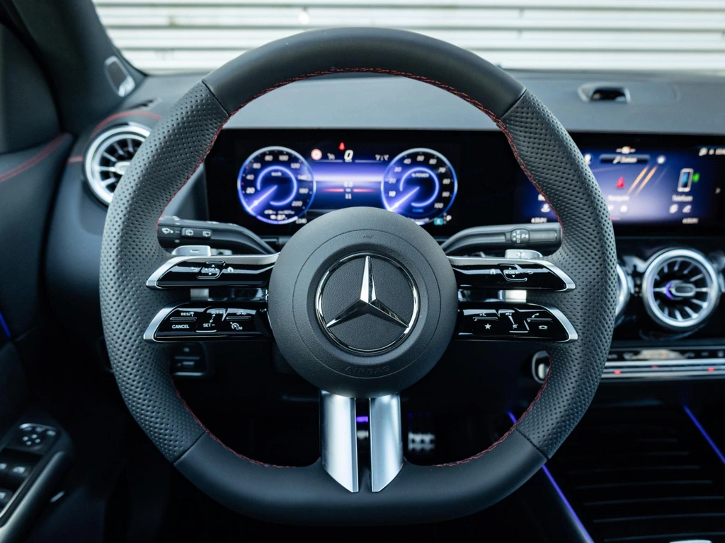 Mercedes-Benz EQA – foto 14