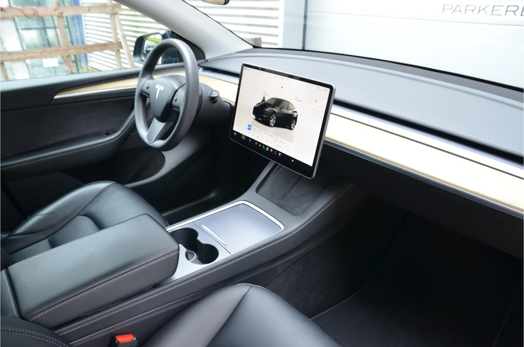 Tesla Model Y – foto 11