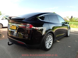 Tesla Model X – thumbnail 6