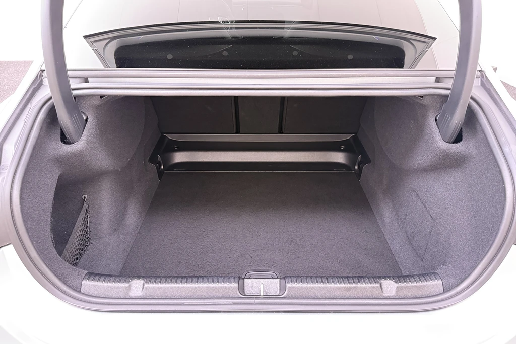 Mercedes-Benz EQE – foto 13