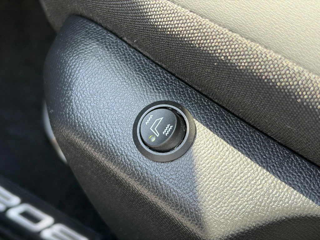 Peugeot 208 – foto 41