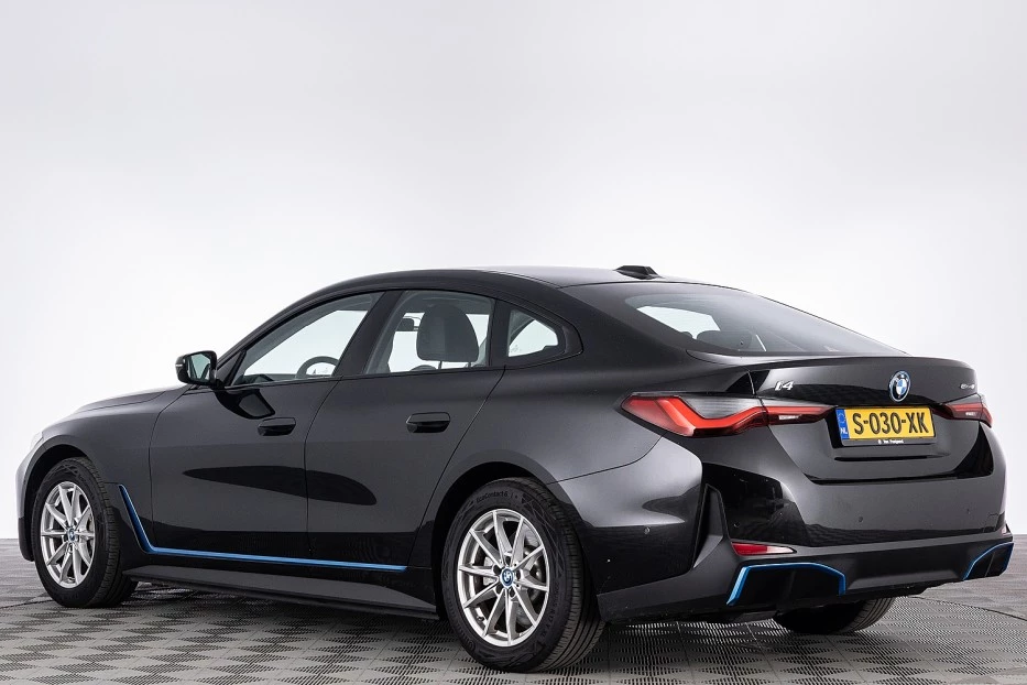 BMW i4 – foto 3