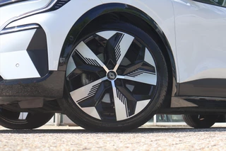 Renault Megane E-Tech – thumbnail 7